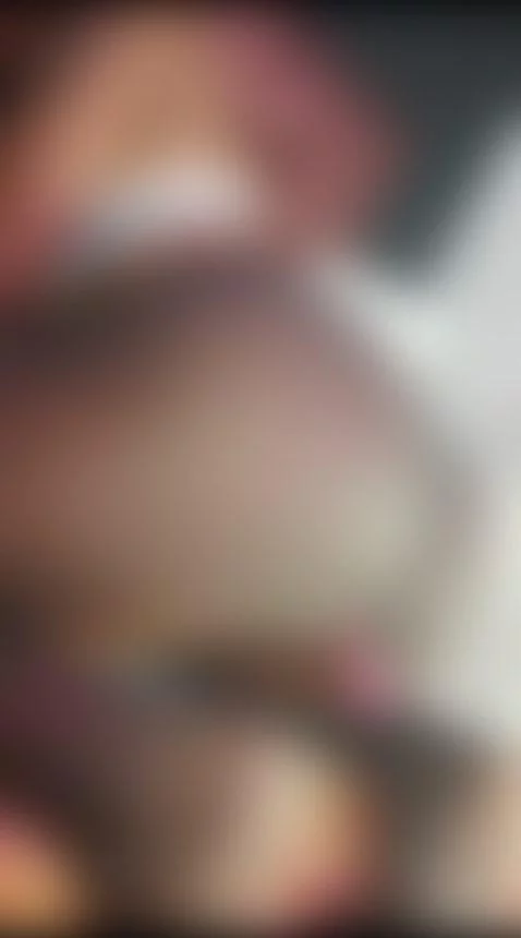 A short but sensual buttocks movement 🤭⚠😛😈 by chantalgil