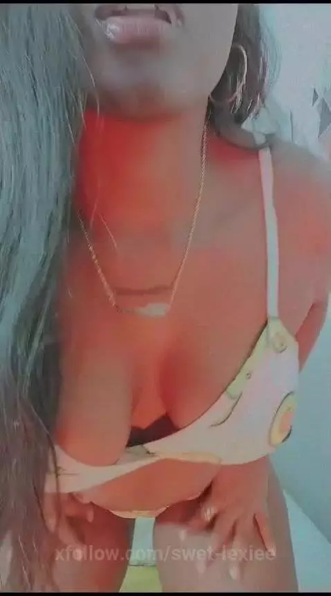 Would you like to enjoy this sensual body? 🍒🥵🔥 by swet-lexiee