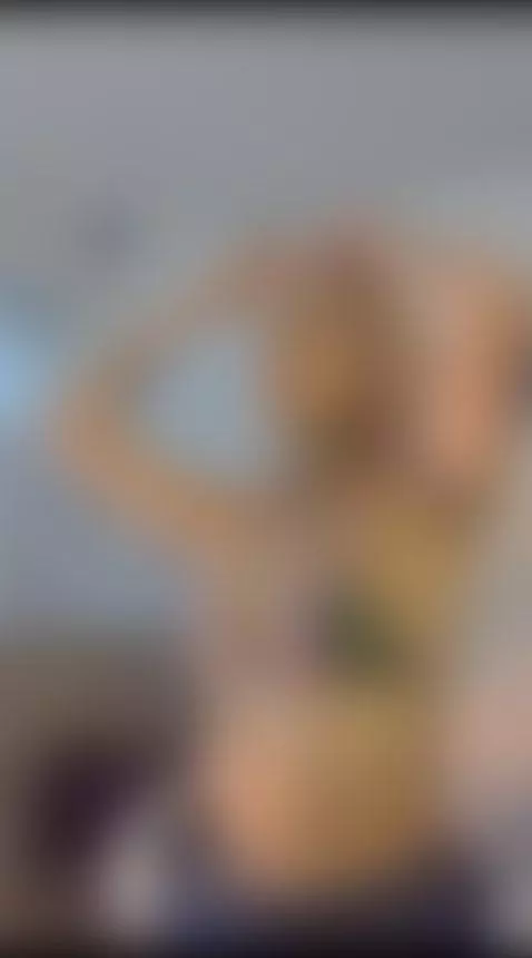 I want to spend a sweet and moist moment!!! I´m online, come... by amber-blonde