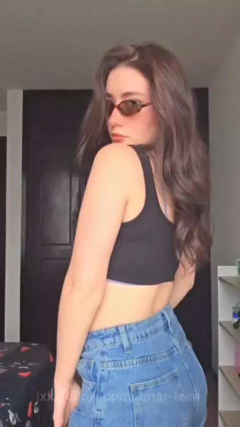 Beautiful and hot 💖 by lunar-leen