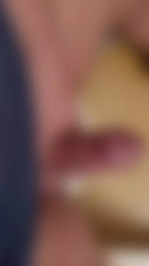 who wonts to touch  it 😏 by snouk1