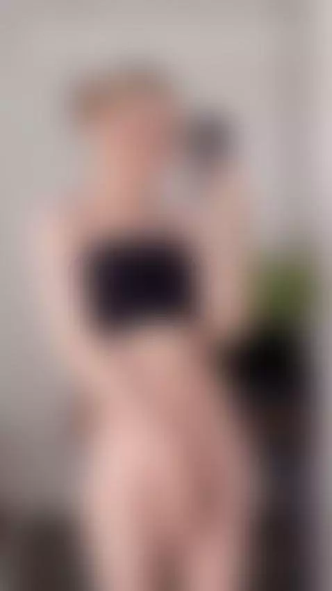 Kiss My Lips... And Kiss My Tip? 😘 by stormyraeee