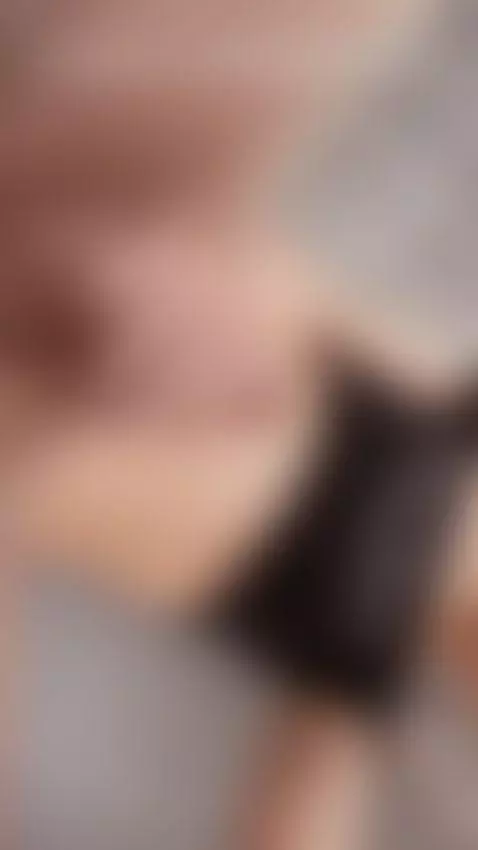 Please share a bed with me... because of the economy? 🤭 by stormyraeee