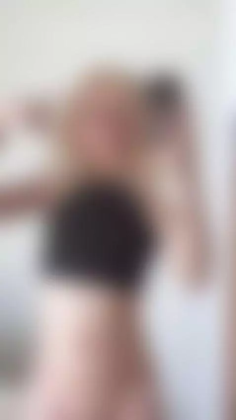 Who's going down on who? 😳 by stormyraeee