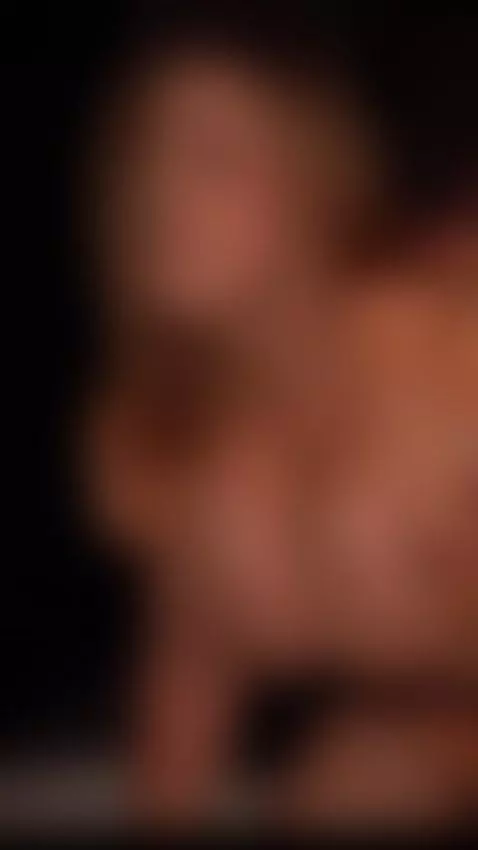 Shhh 😈 by danieelagomezdg2