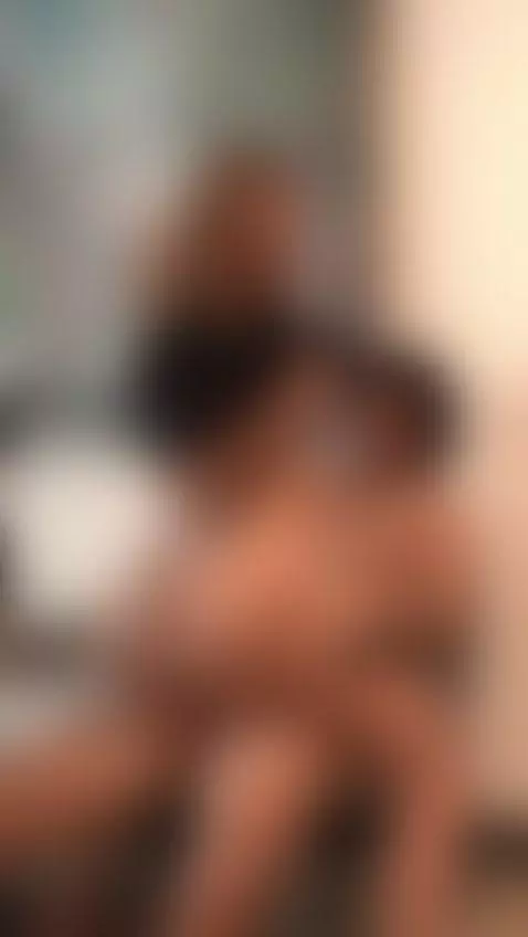 Duro como me gusta con este chico 🍆💦🍑 by danieelagomezdg2