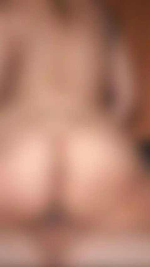 Comiendome la verga de mi vecino con mi coño apretado 🍆🍑 by danieelagomezdg2