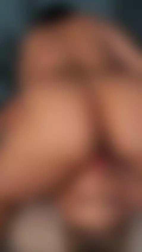 El clitoris de mi amiga estaba muy duro y mojado 🍑💦 by danieelagomezdg2