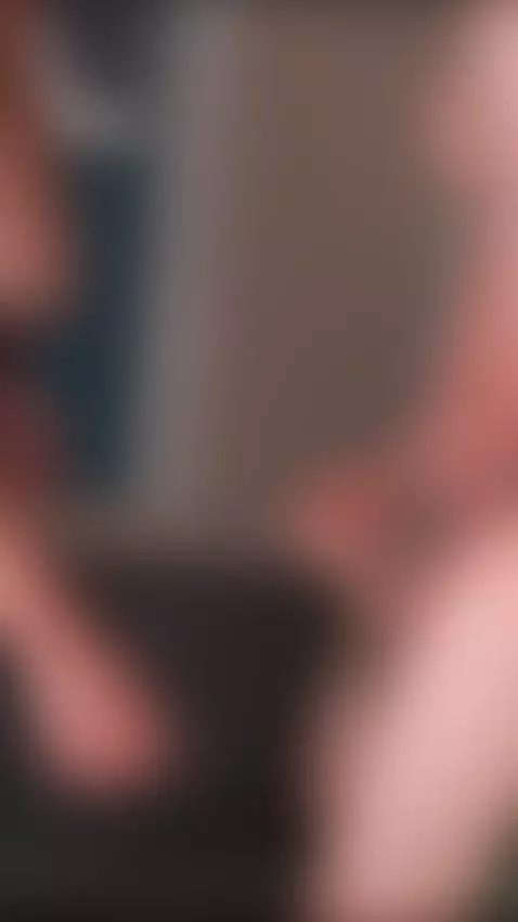 Me gusta sentar en una verga y hacer mover mis tetas 😈😈 by danieelagomezdg2
