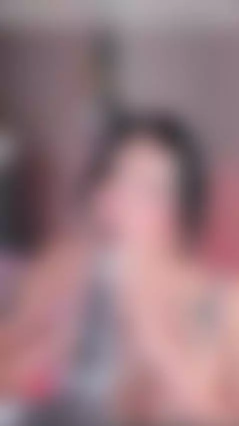 Hot Girl Here.. by jessy-evanss