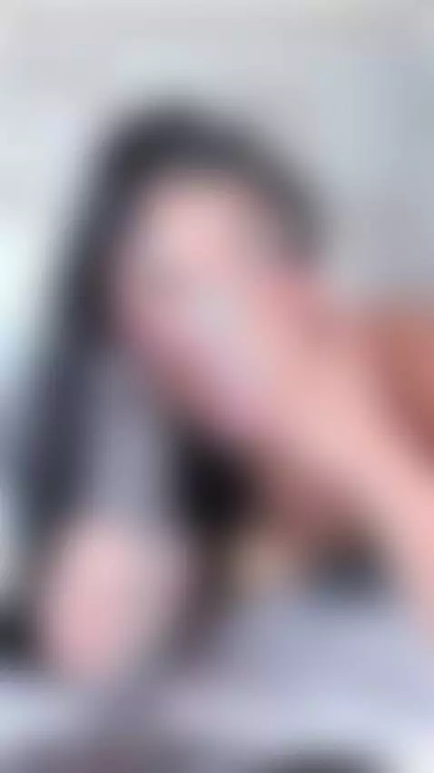 Hot girl here!! by jessy-evanss