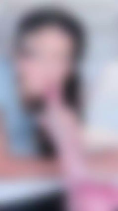 Hot girl here!! by jessy-evanss