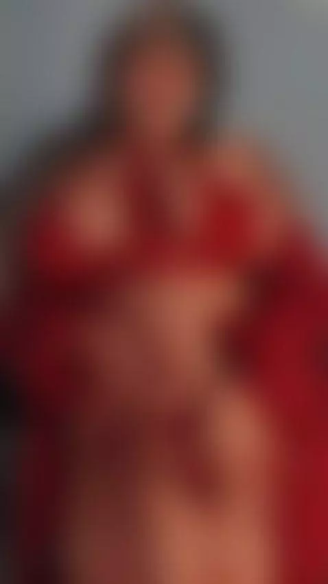 This throat is yours. Claim it. 💋 by karmilla-rosse