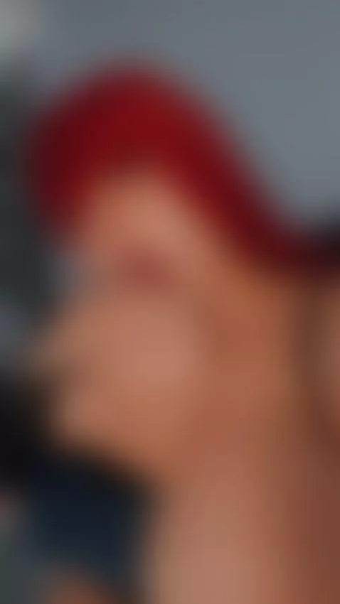 uy my whole rock is falling off, you'll see me...🔥 by karmilla-rosse