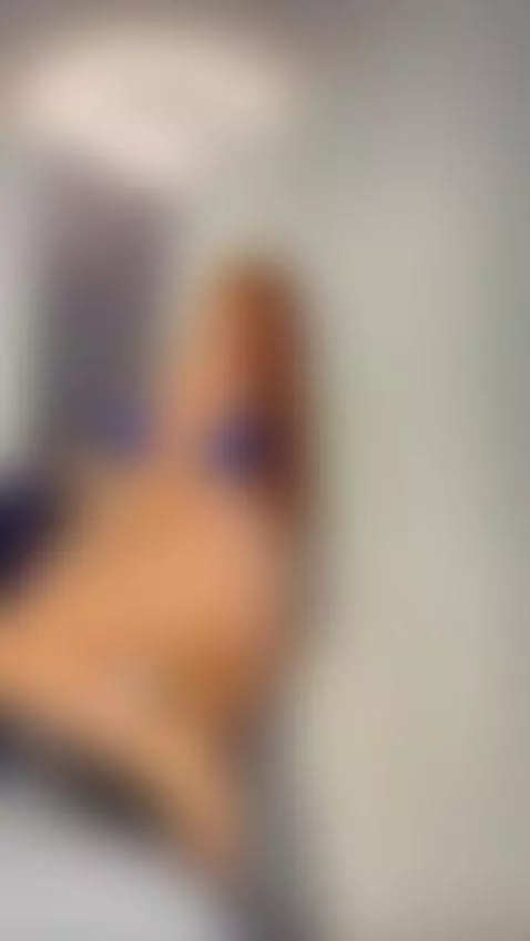 Seduction at every turn... and this is just the preview😏
Fre... by karmilla-rosse