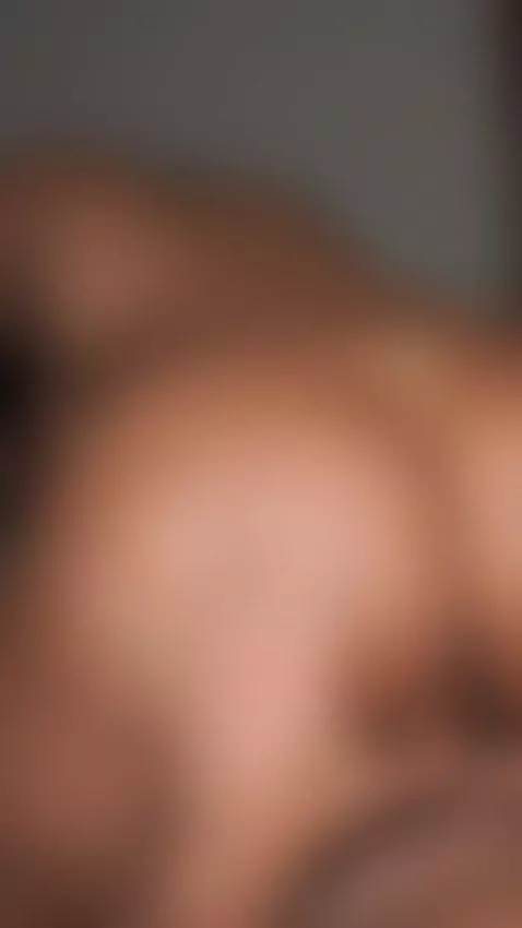 Esta verga entra bien apretada y mojada como me gusta 🍆🍑 by linitaa