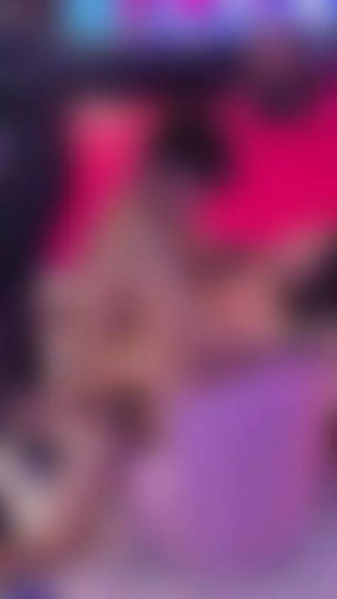 Tras camara de un podcast muy cachondo 🍆🍑 by linitaa