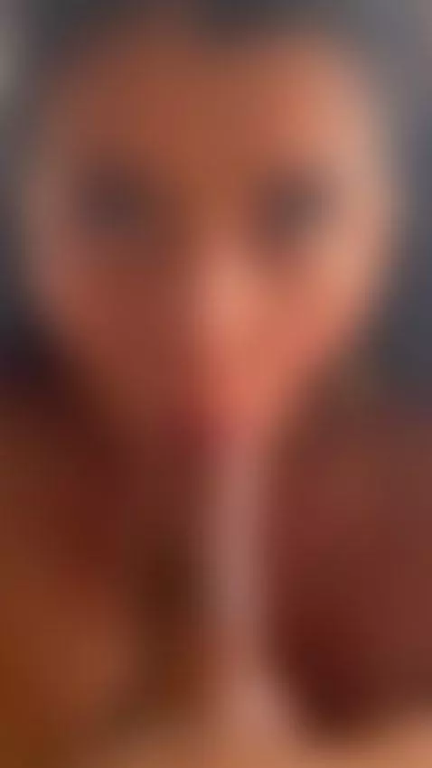 Chupando una verga como una puta 🥵 by linitaa