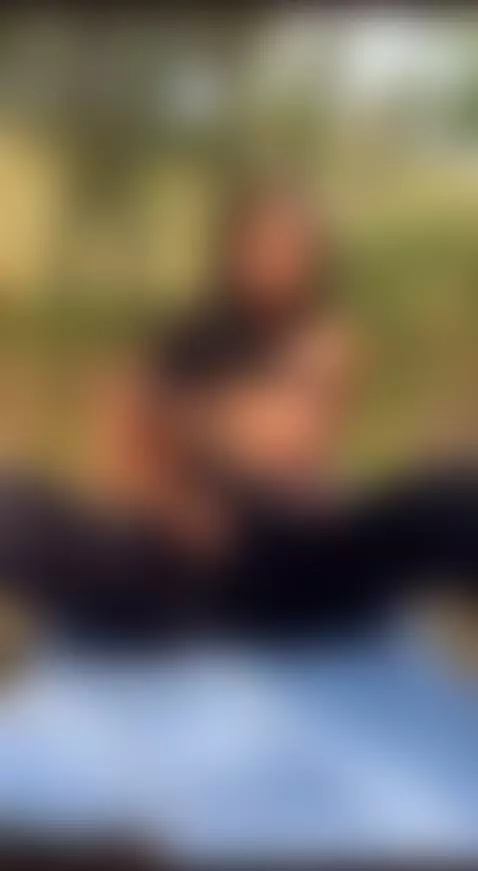 ¿Nos ejercitamos juntos en el parque? 😈 🔥 by linitaa