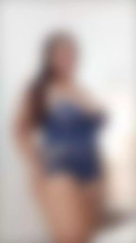 curvy, colombiana, natural by isabellmendeez