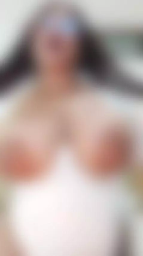 fuck my tits🍆🌡️💦 by isabellmendeez