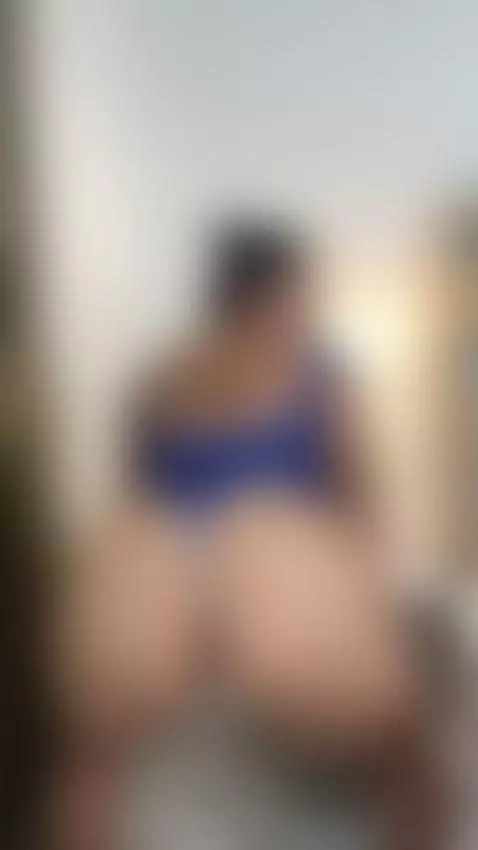 Saturday of a slap on my ass by isabellmendeez