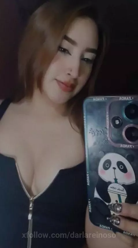 Wanna see my tits babe? by darlareinoso