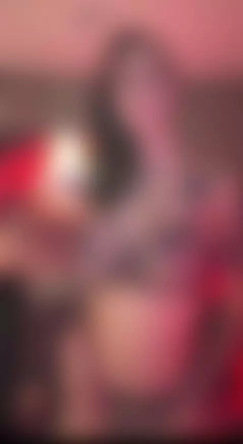 💋 Soft moments like this hit better up close 🔥 by suniipuffle