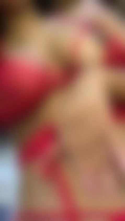 I am a hot and naughty girl!💦 by pariismorgan