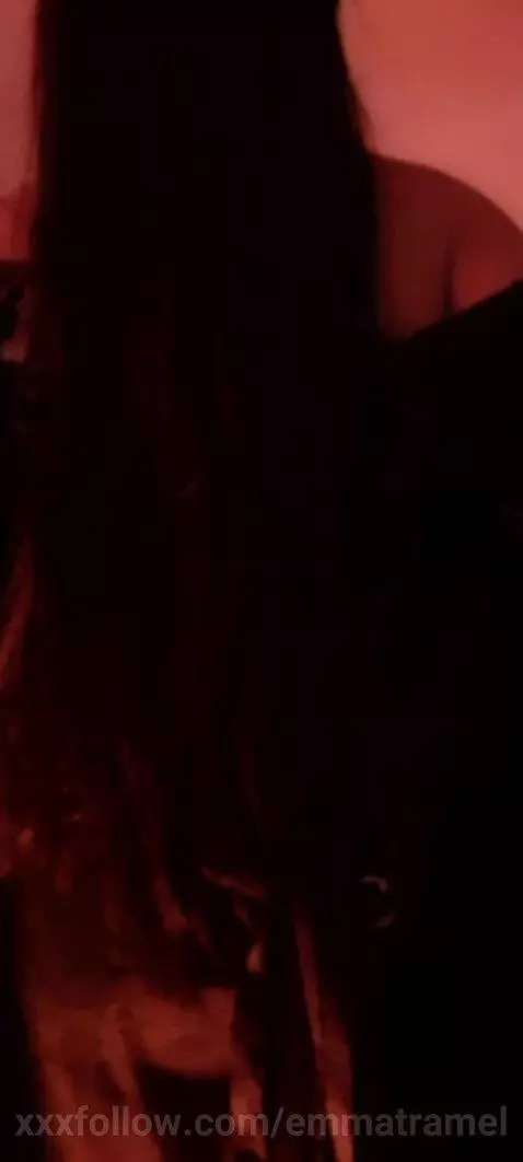 Simplicity can be very tempting… take a good look. 🖤🔥 by emmatramel