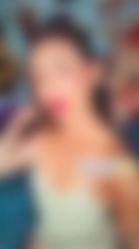 come let's chat... by teffagomez69