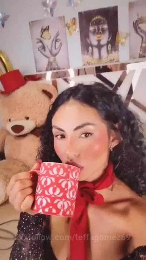 un cafecito.❤️ by teffagomez69