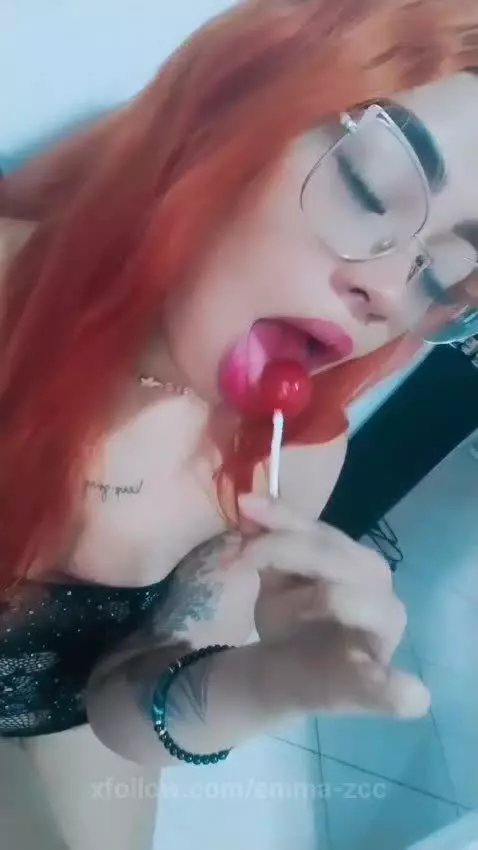 I love it suck by emma-zcc