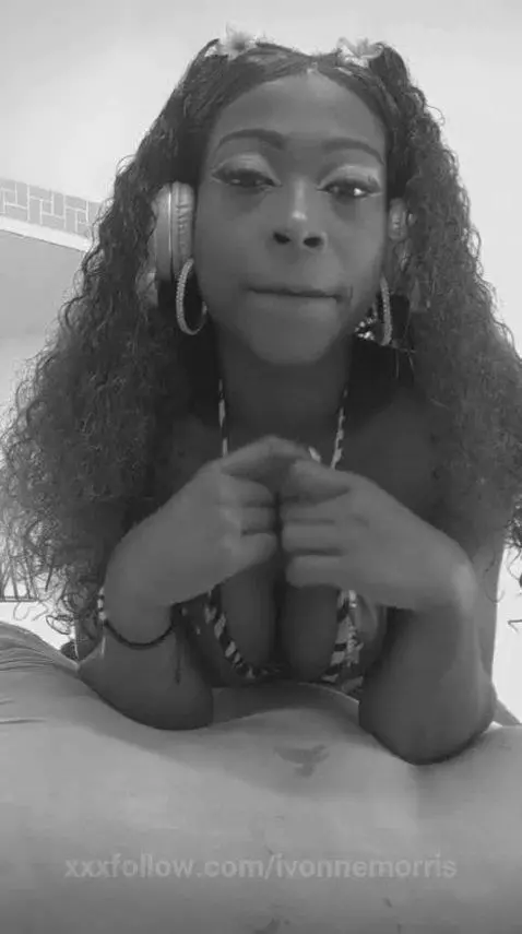 beachvibes, camsodagirl, goinglive by ivonnemorris