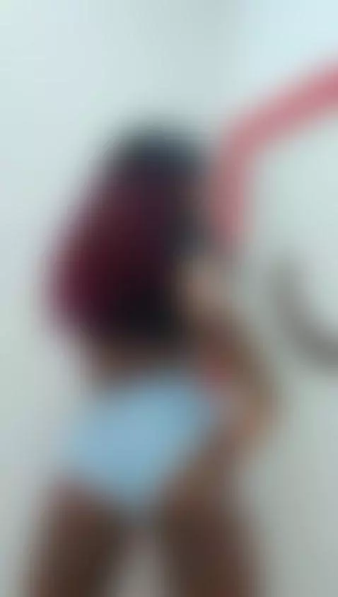 🔥This brunette girl wants to get fucked 🔥 by ivonnemorris