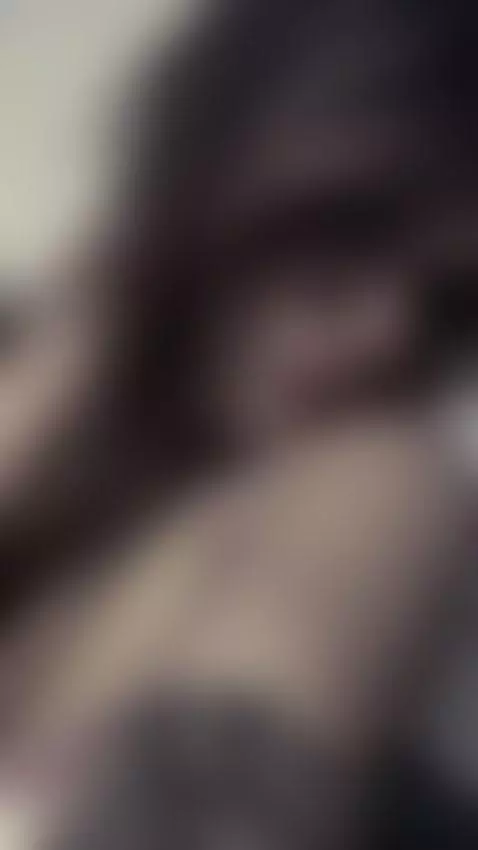 im kinda obsessed with this site lol but hopping on live in ... by cameronscookie