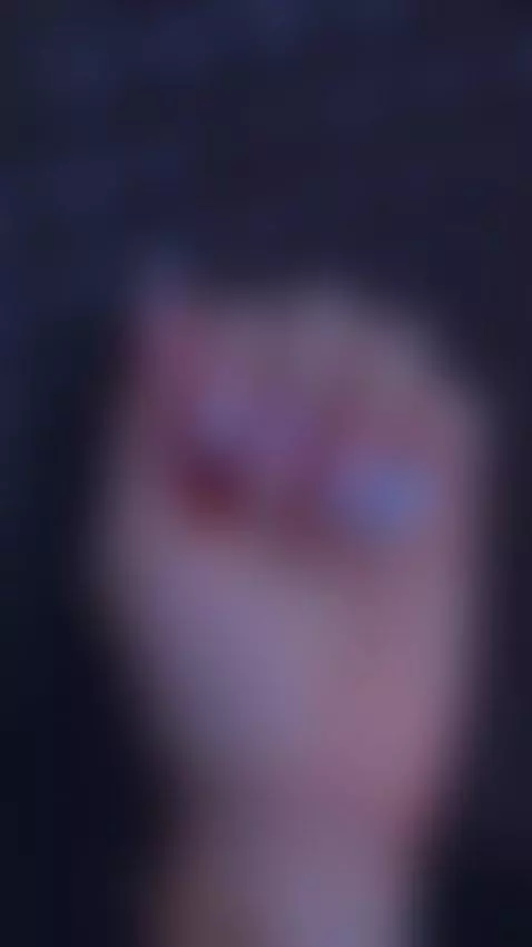 You already know what I need in my hand by liccy-hall