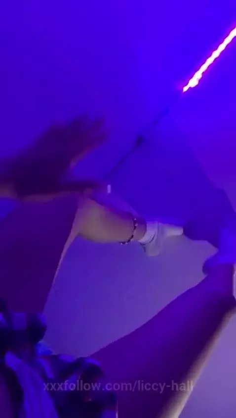 Come and open my legs a little more by liccy-hall