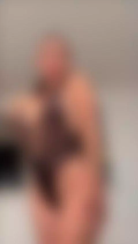 I'm the queen of  hard sex by isabellaperezz