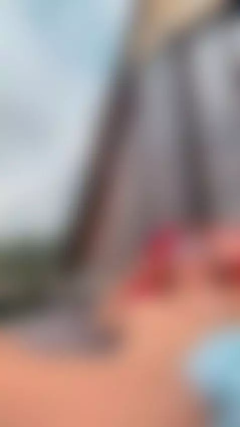 Hot sunbathing by isabellaperezz