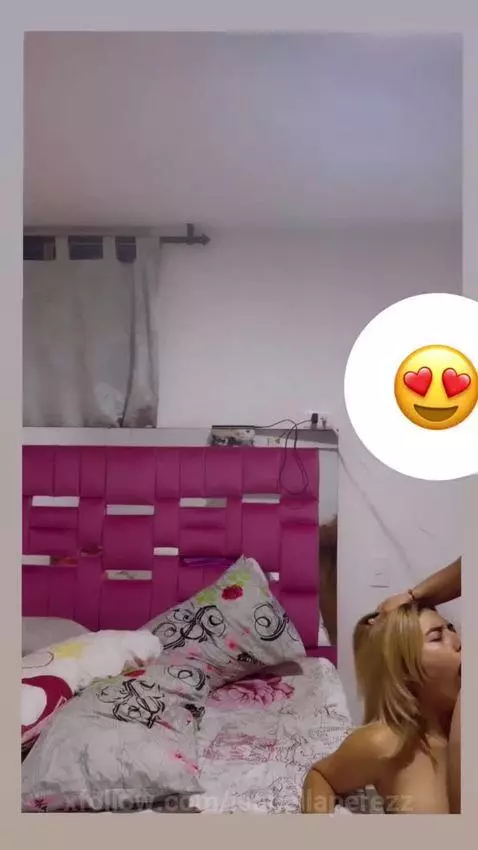 Come and give me pleasure now. by isabellaperezz