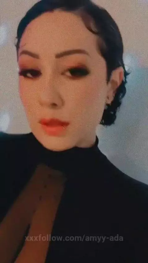 your  hot milf by amyy-ada