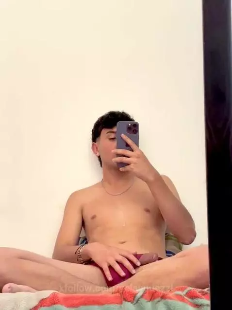 Want to see more content? Dm me 🔥😼 by velasquezzl