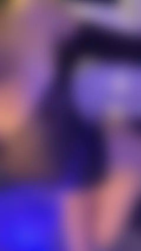 Kiss me, kiss me a lot! 🫦
Imagine my tongue passing through ... by alejavibes