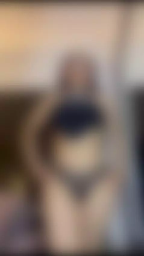 Bailando lento... para que te lo imagines todo 😈 by sofiawalke