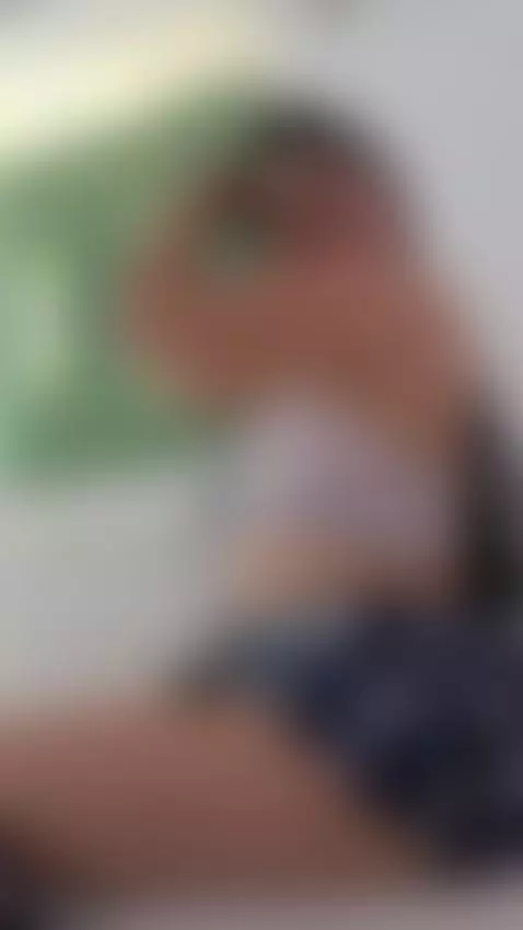 I'm longing to have you inside me.
https://es.chaturbate.com... by anna-parkker