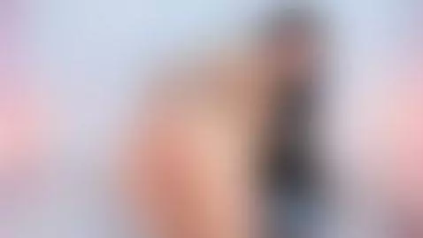 I'm hot and I want you to put your cock my butt and my pussy... by cleobrown