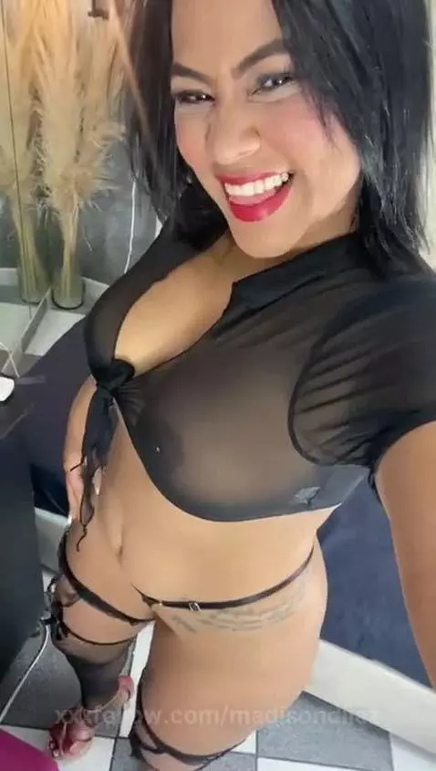 Message me, watch me, control me… or let me take control. by madisondiiaz