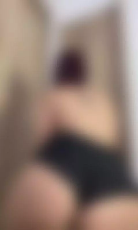 I wanna bounce it over you by isabellacastillo