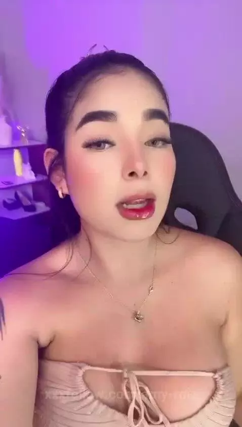 Greetings love, Play with my tits and make me moan with plea... by amy-ruiz